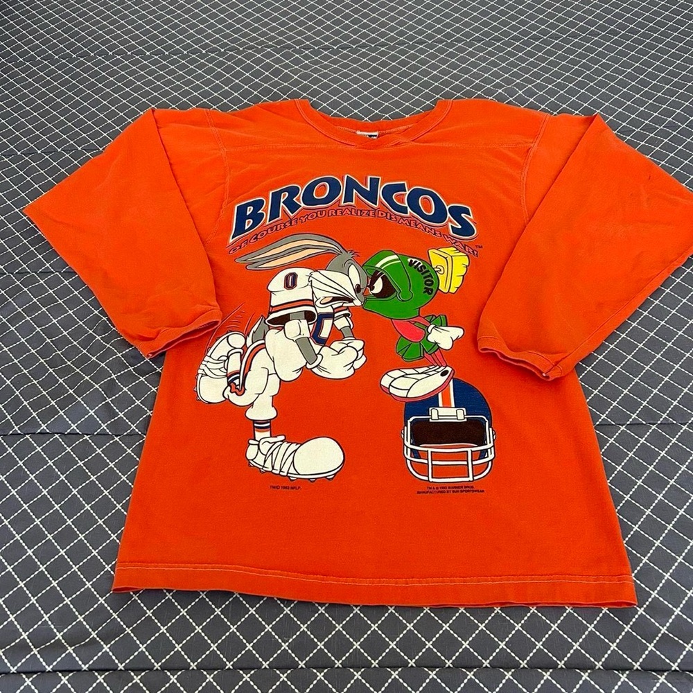 Vintage Bugs Bunny Denver Broncos (‘93)